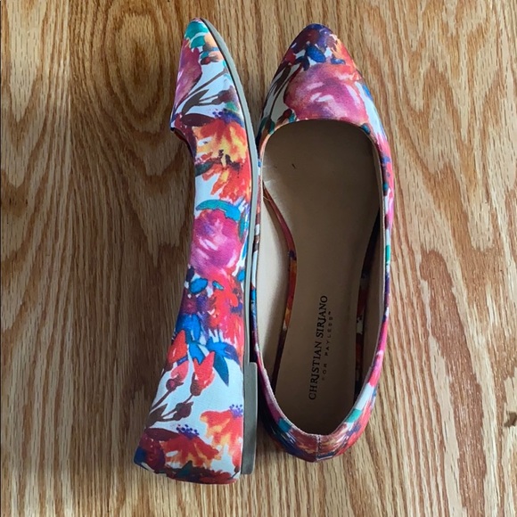 Floral Flats - Picture 2 of 2